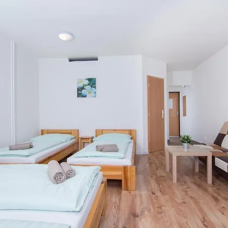 Anareta Πανσιόν
